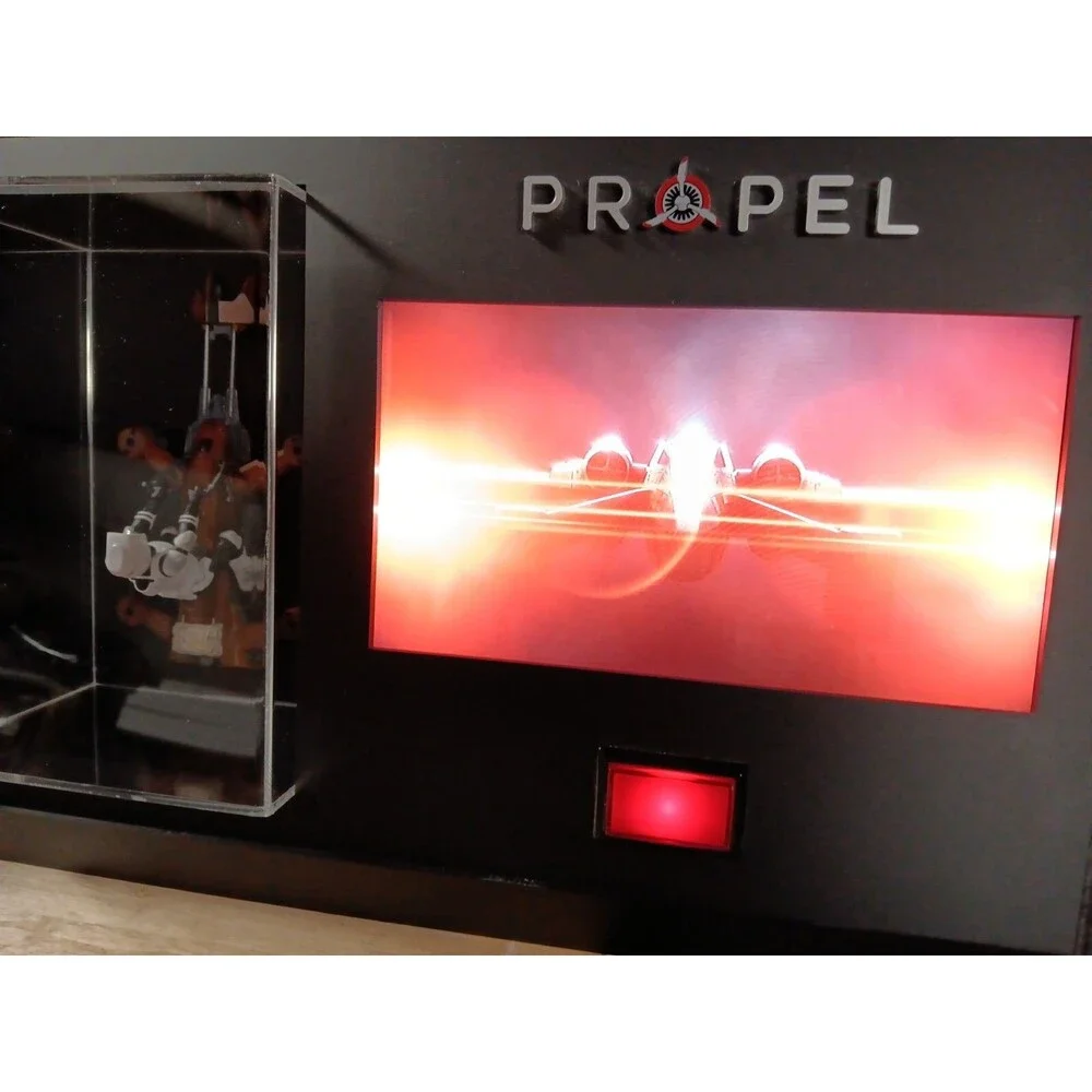 Propel Star Wars T-65 X-Wing Battle/Advance x1/74Z Speeder Bike Display Case